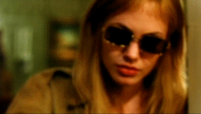 Lisa Rowe (Angelina Jolie)