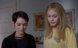 Susanna Kaysen (Winona Ryder) & Lisa Rowe (Angelina Jolie)