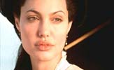 Julia Russell (Angelina Jolie)