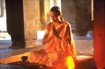 Lara Croft (Angelina Jolie) au Cambodge